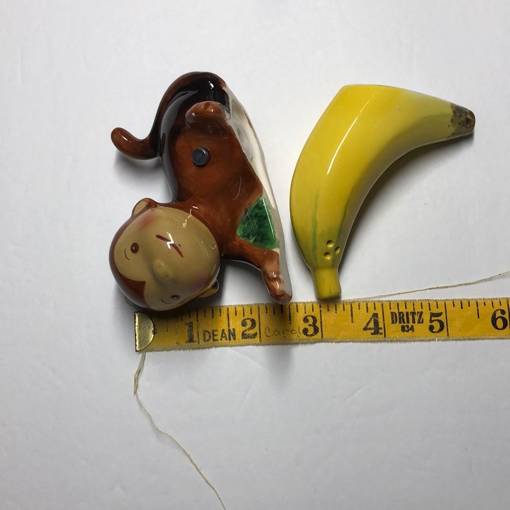Monkey and Banana Salt & Pepper shaker - Picture 7 of 7